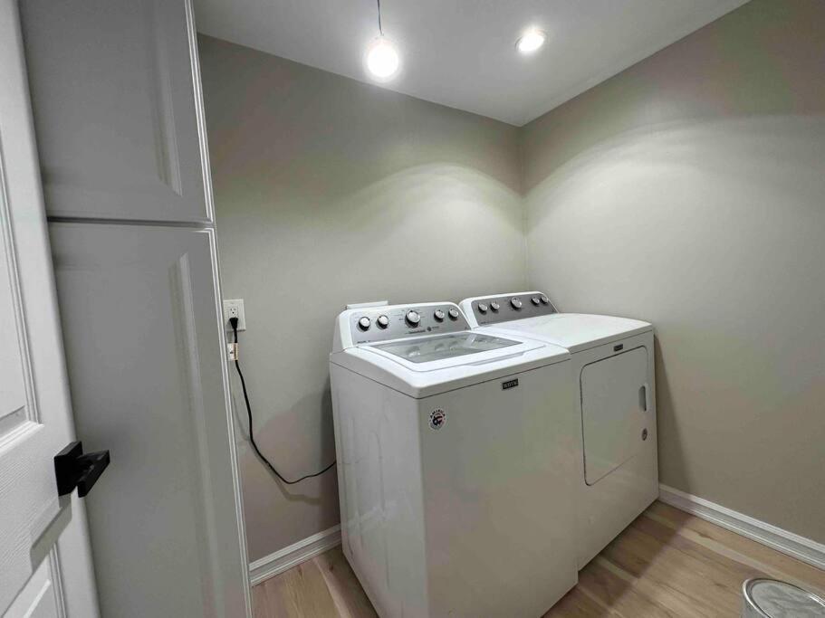Spacious 3br Detach House W/parking In Quiet Area Casa de férias