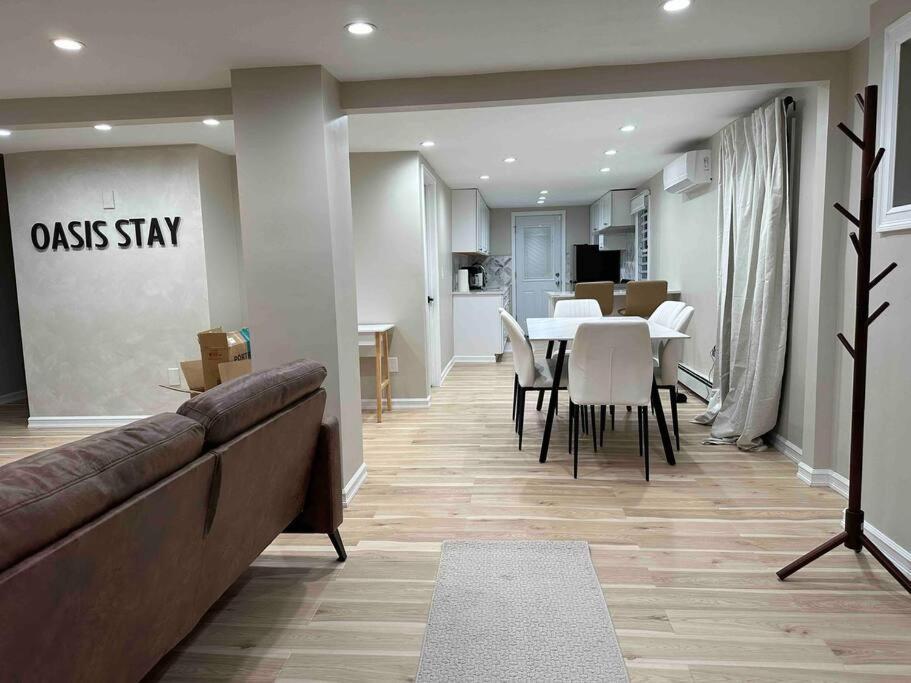 Spacious 3br Detach House W/parking In Quiet Area Casa de férias